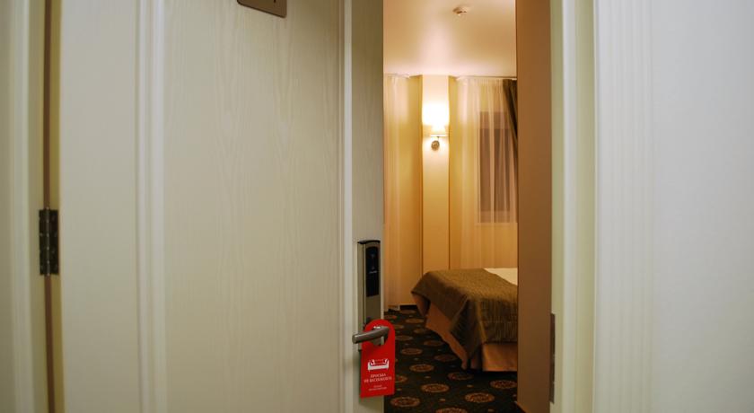 Дверь номера гостиницы "Отель Старосадский"